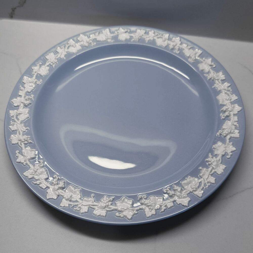 Set of 2 Wedgwood Embossed Queensware Dinner Plates Cream Grapevine Border Blue